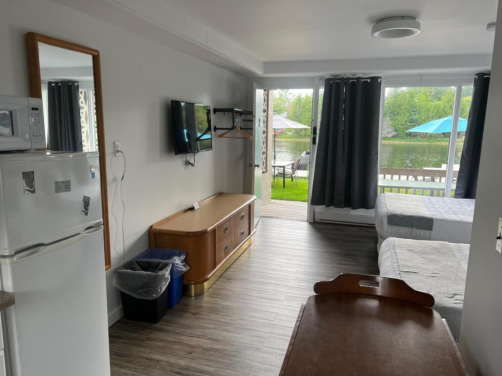 Kit Wat Motel & Marina Собл-Біч Екстер'єр фото