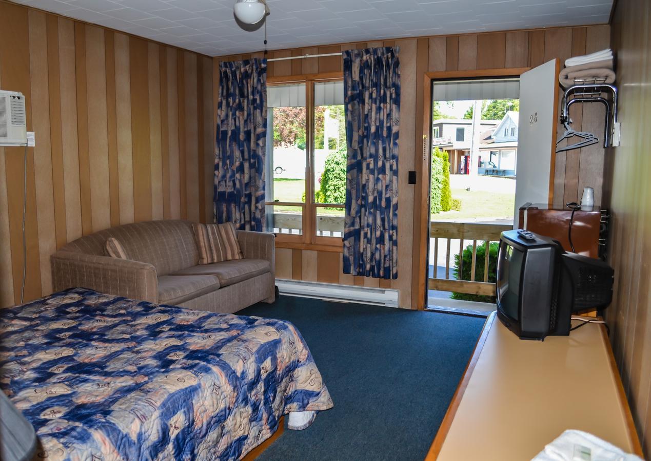 Kit Wat Motel & Marina Собл-Біч Екстер'єр фото