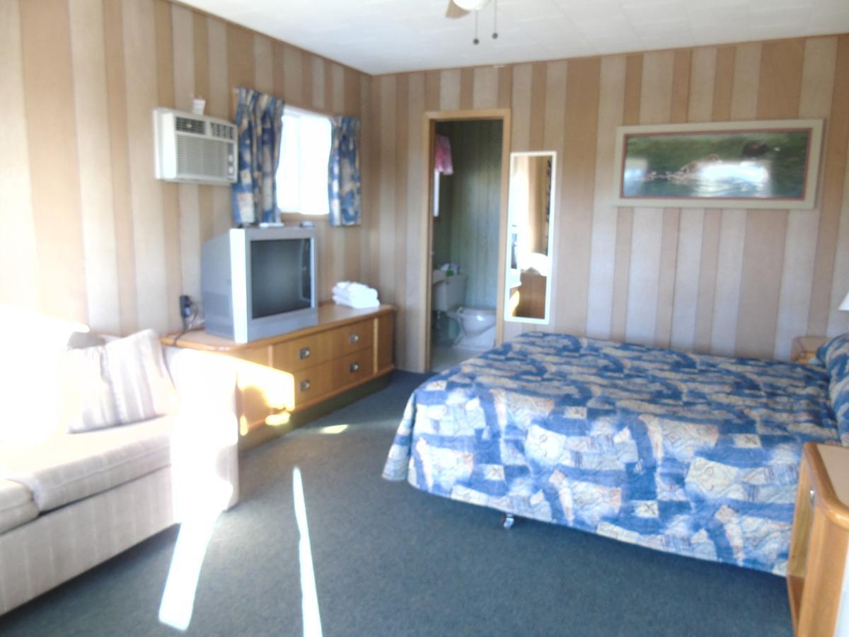 Kit Wat Motel & Marina Собл-Біч Екстер'єр фото